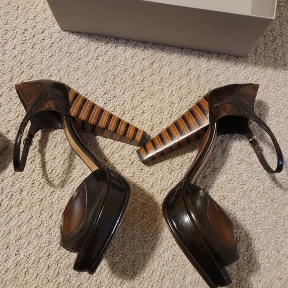 Hoss Intropia brown leather platform sandals - Picture 3 of 8